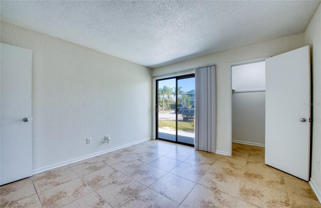For Rent: $1,750 (2 beds, 2 baths, 898 Square Feet)
