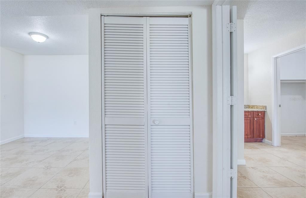For Rent: $1,750 (2 beds, 2 baths, 898 Square Feet)