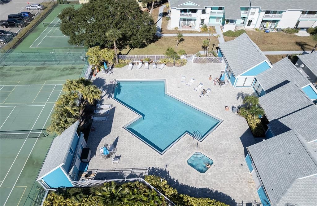 For Rent: $1,750 (2 beds, 2 baths, 898 Square Feet)