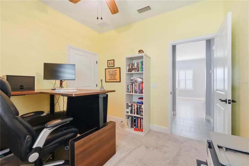 For Sale: $387,900 (3 beds, 2 baths, 1407 Square Feet)