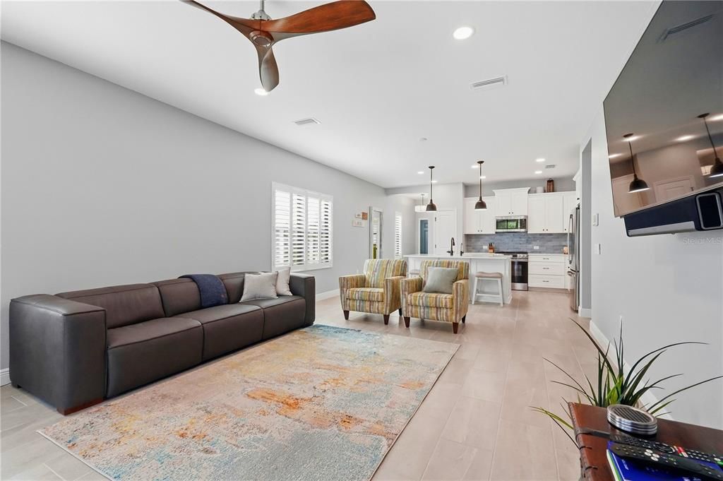 For Sale: $387,900 (3 beds, 2 baths, 1407 Square Feet)