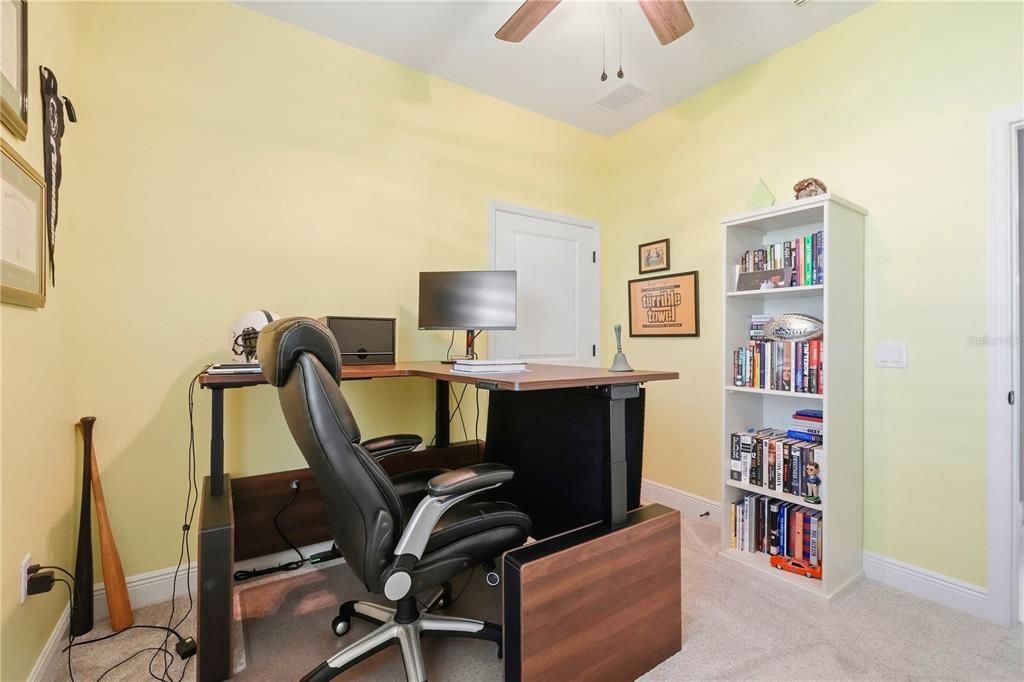 For Sale: $387,900 (3 beds, 2 baths, 1407 Square Feet)