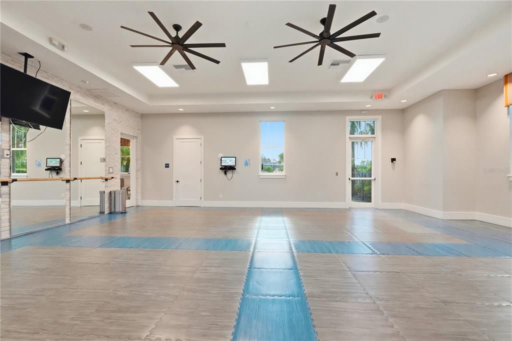 For Sale: $387,900 (3 beds, 2 baths, 1407 Square Feet)