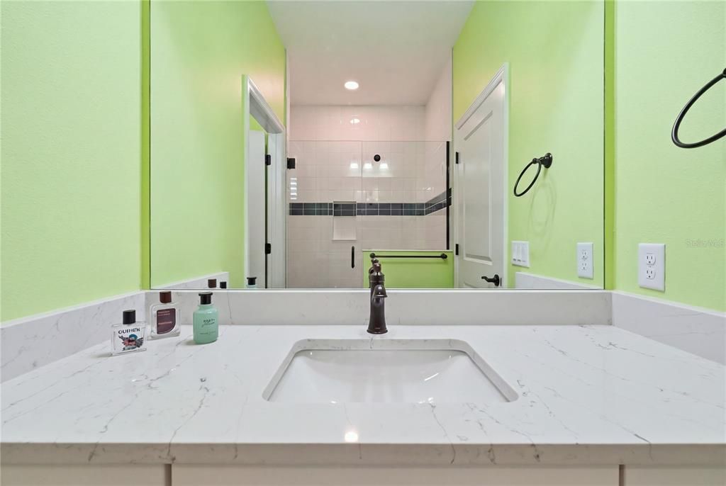 For Sale: $387,900 (3 beds, 2 baths, 1407 Square Feet)