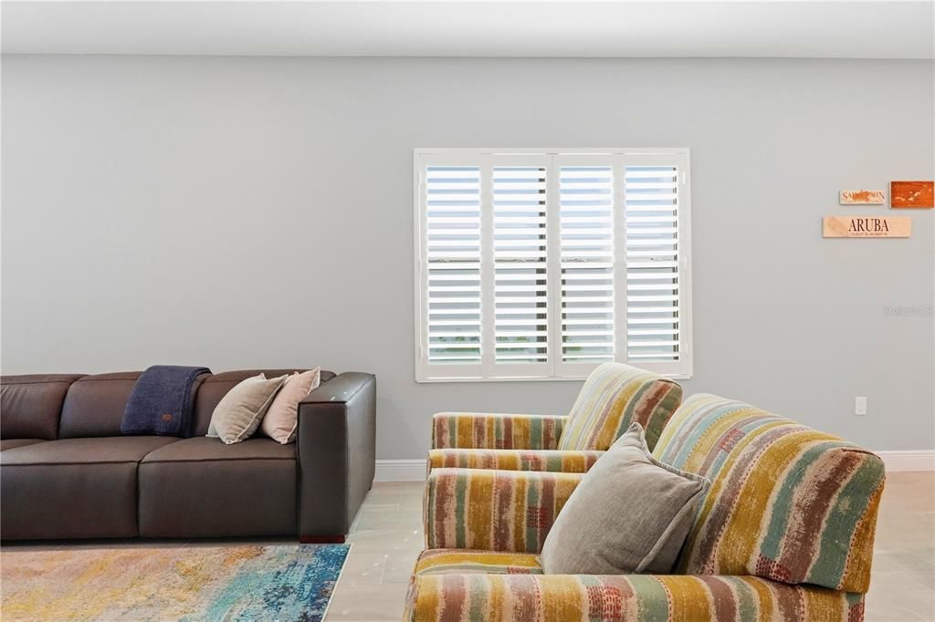For Sale: $387,900 (3 beds, 2 baths, 1407 Square Feet)