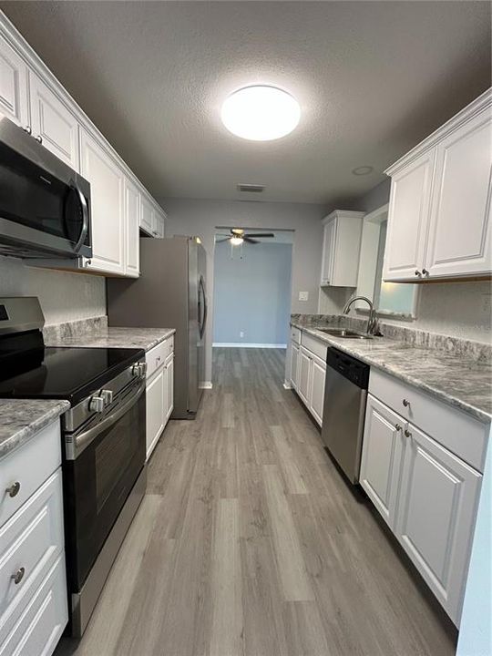 En Venta: $479,900 (3 camas, 2 baños, 1812 Pies cuadrados)