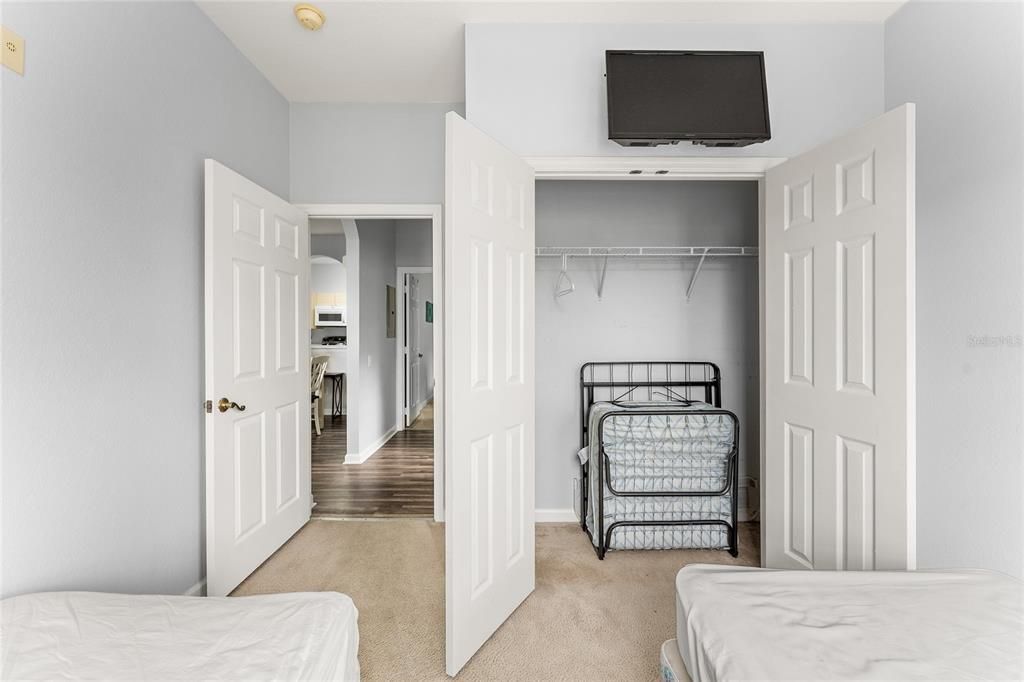 For Sale: $235,000 (3 beds, 2 baths, 1268 Square Feet)