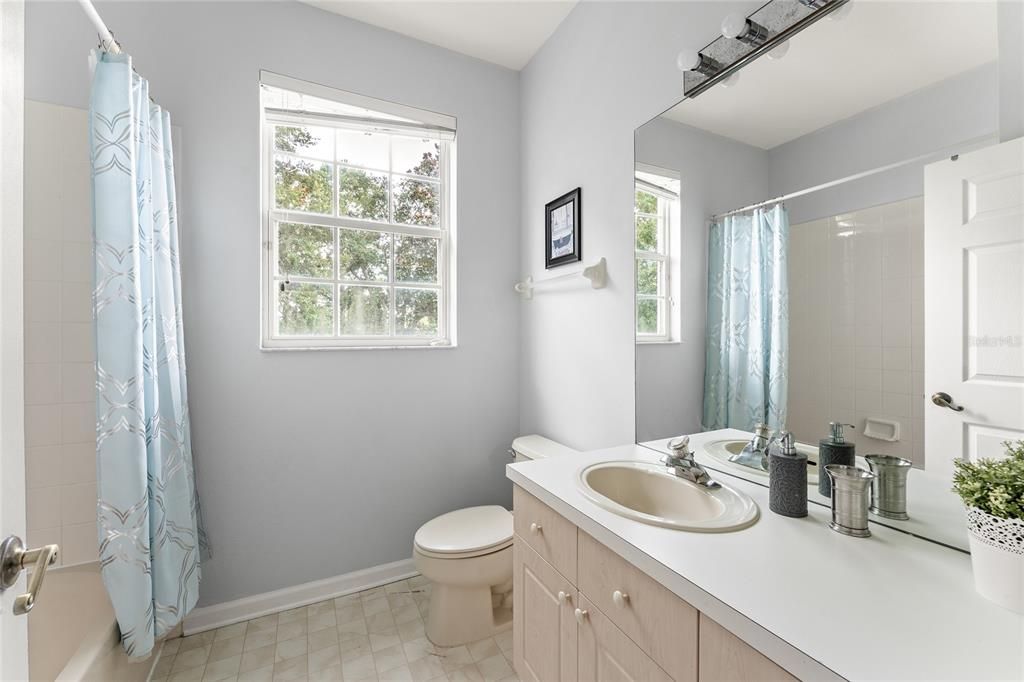 For Sale: $235,000 (3 beds, 2 baths, 1268 Square Feet)