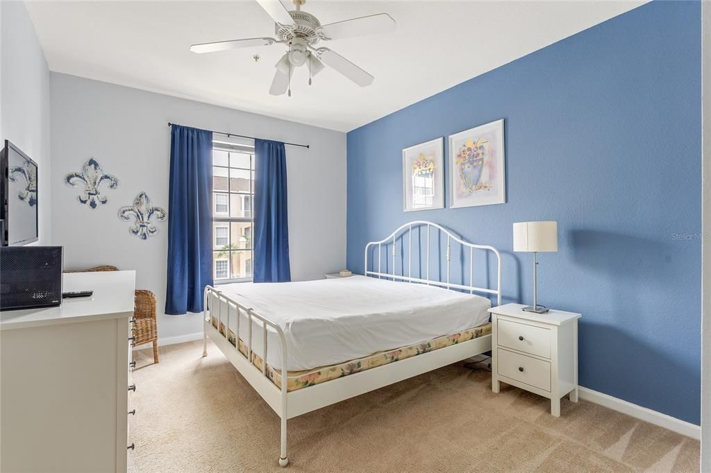 For Sale: $235,000 (3 beds, 2 baths, 1268 Square Feet)