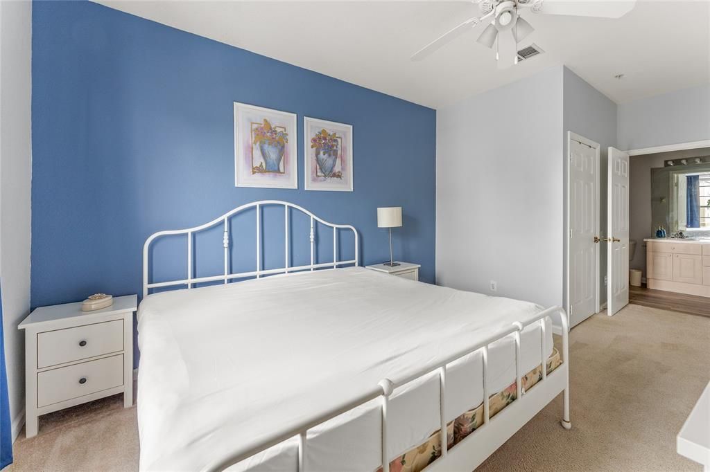 For Sale: $235,000 (3 beds, 2 baths, 1268 Square Feet)