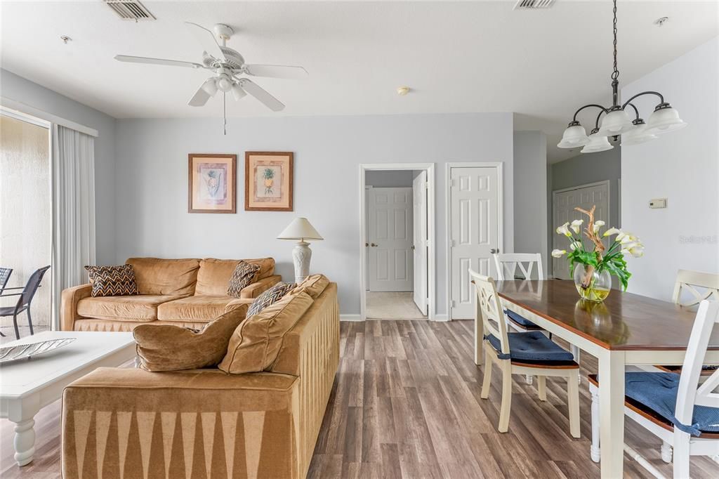 For Sale: $235,000 (3 beds, 2 baths, 1268 Square Feet)