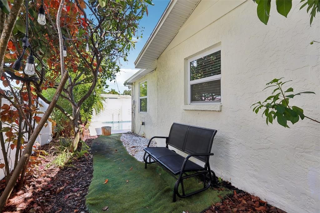 For Sale: $550,000 (4 beds, 2 baths, 2047 Square Feet)