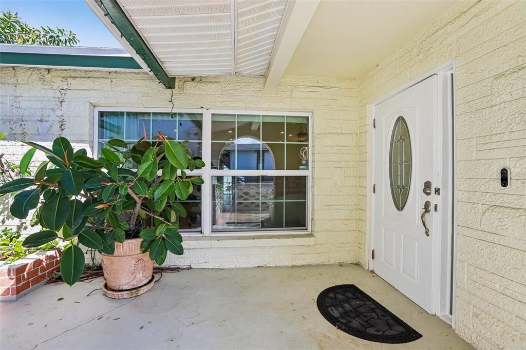 For Sale: $550,000 (4 beds, 2 baths, 2047 Square Feet)