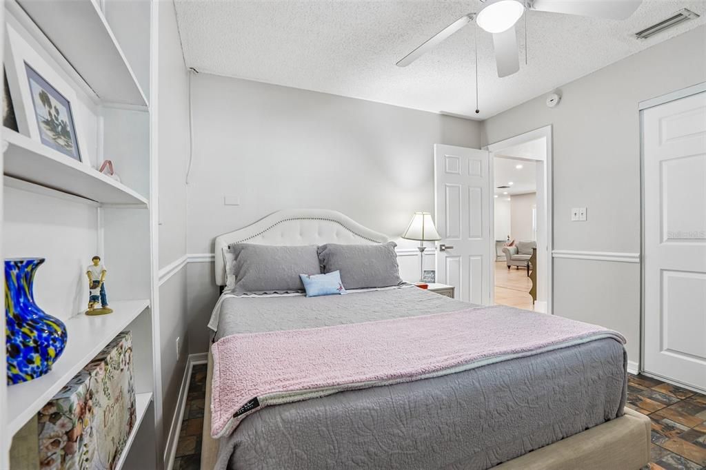For Sale: $550,000 (4 beds, 2 baths, 2047 Square Feet)