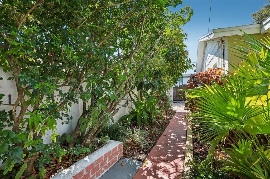 For Sale: $550,000 (4 beds, 2 baths, 2047 Square Feet)