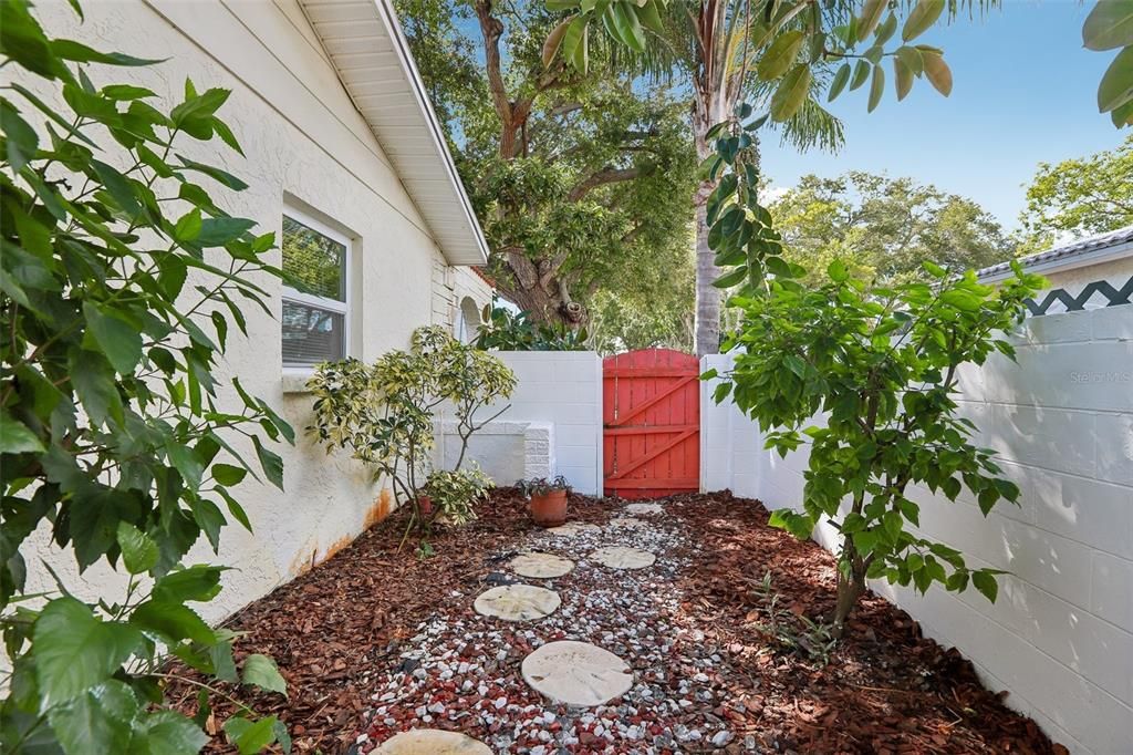 For Sale: $550,000 (4 beds, 2 baths, 2047 Square Feet)