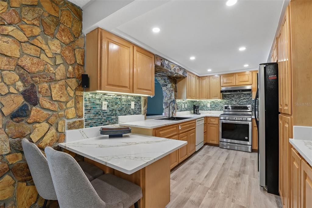 For Sale: $550,000 (4 beds, 2 baths, 2047 Square Feet)