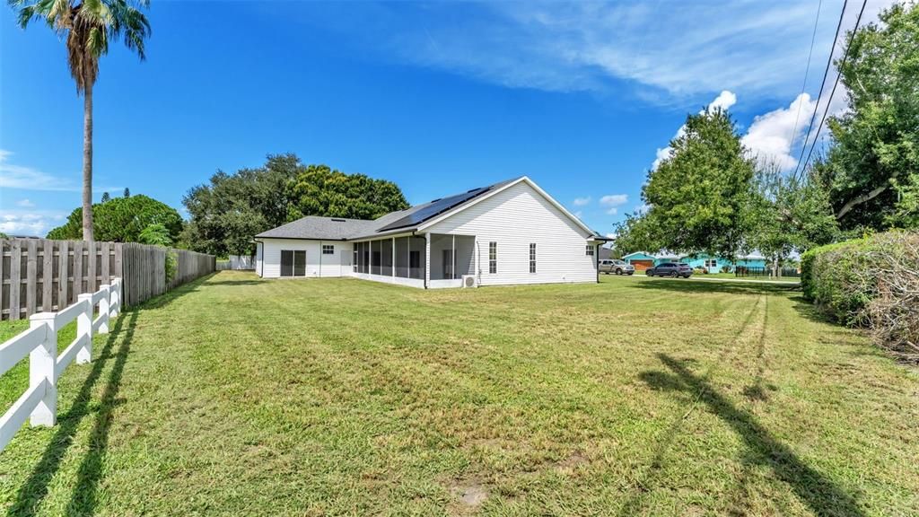 For Sale: $399,900 (4 beds, 2 baths, 2459 Square Feet)