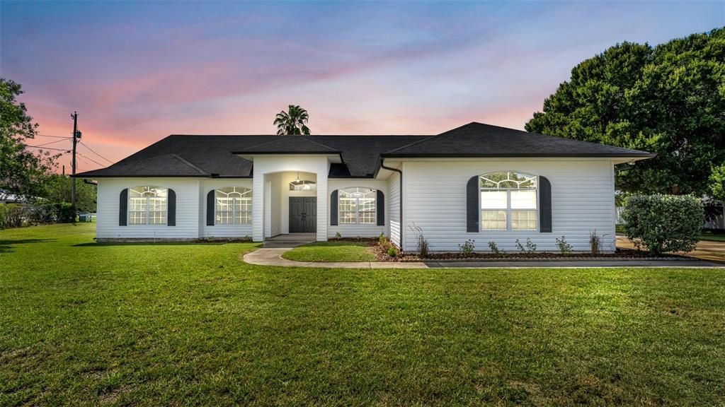 For Sale: $399,900 (4 beds, 2 baths, 2459 Square Feet)