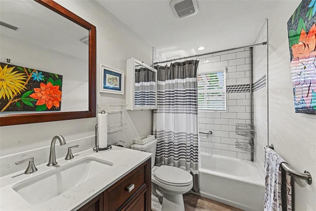 For Sale: $365,000 (3 beds, 2 baths, 1484 Square Feet)