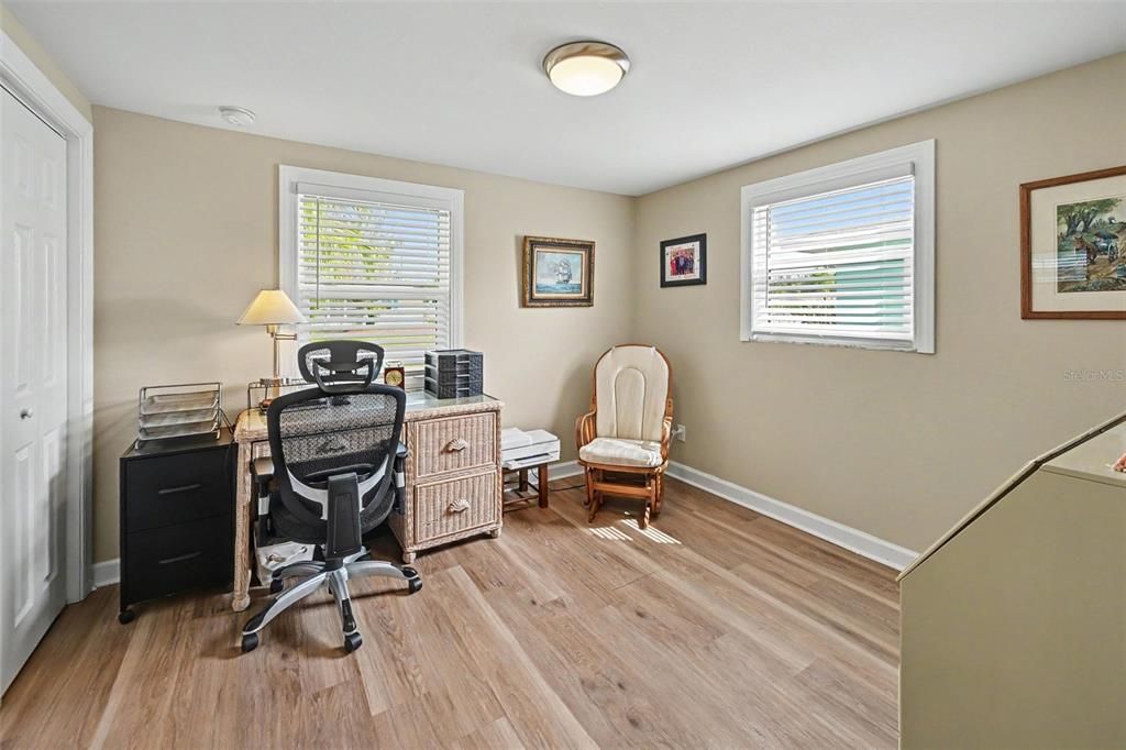 For Sale: $365,000 (3 beds, 2 baths, 1484 Square Feet)