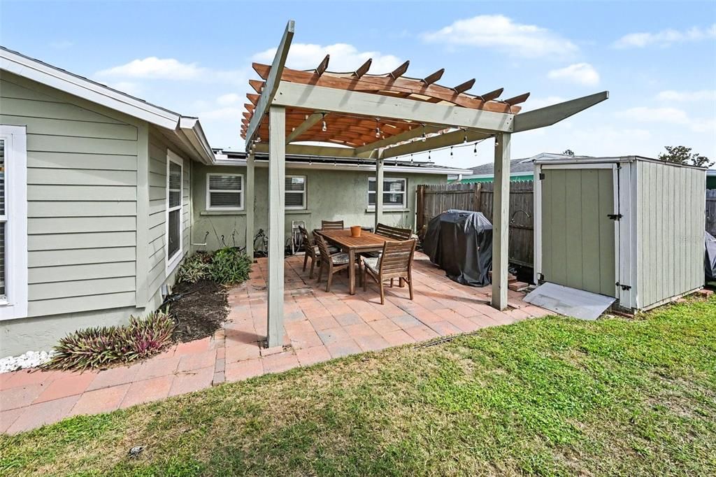For Sale: $365,000 (3 beds, 2 baths, 1484 Square Feet)