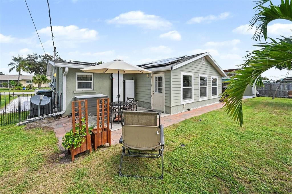For Sale: $365,000 (3 beds, 2 baths, 1484 Square Feet)