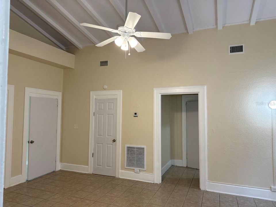 En Venta: $254,900 (3 camas, 1 baños, 885 Pies cuadrados)