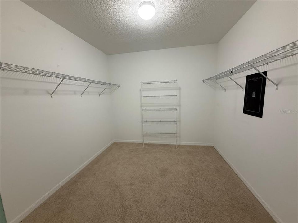 En Renta: $2,000 (3 camas, 2 baños, 1857 Pies cuadrados)