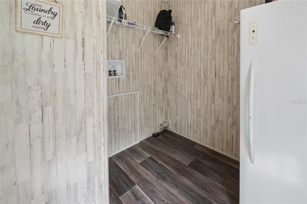En Venta: $249,000 (4 camas, 2 baños, 1920 Pies cuadrados)