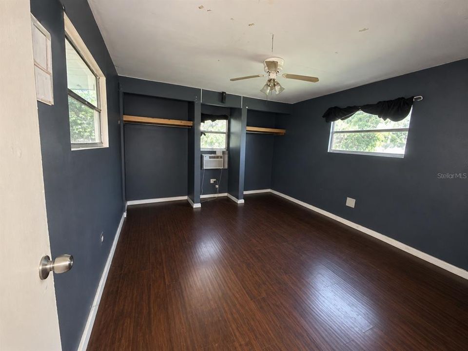 For Rent: $1,000 (3 beds, 1 baths, 672 Square Feet)