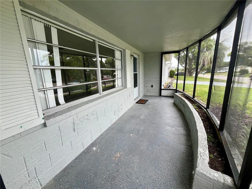 For Rent: $1,650 (3 beds, 1 baths, 1248 Square Feet)