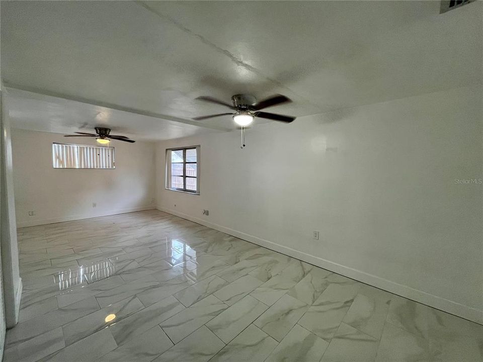 For Rent: $1,650 (3 beds, 1 baths, 1248 Square Feet)