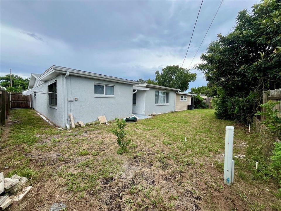 For Rent: $1,650 (3 beds, 1 baths, 1248 Square Feet)