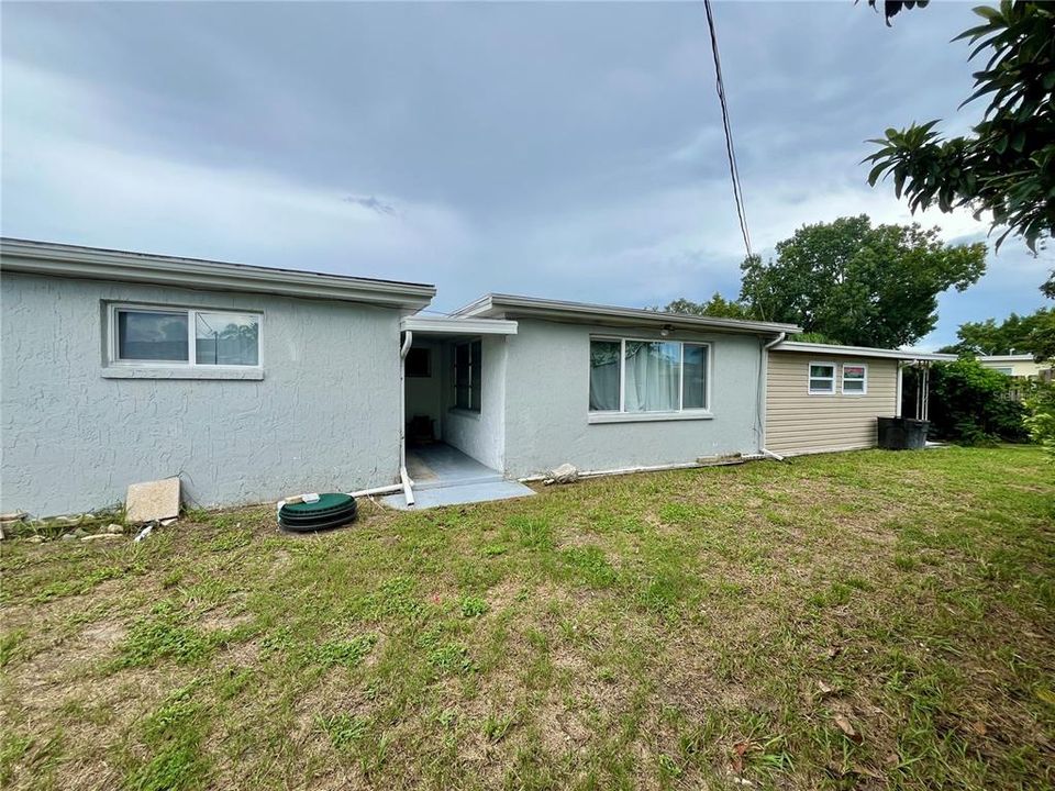 For Rent: $1,650 (3 beds, 1 baths, 1248 Square Feet)