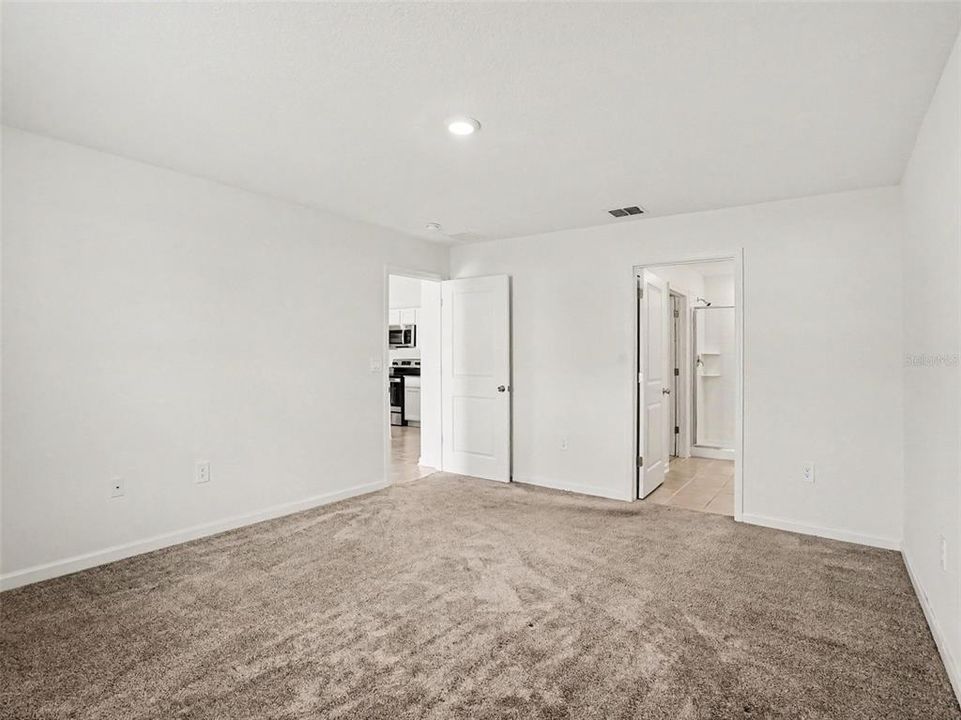 En Venta: $309,900 (3 camas, 2 baños, 1561 Pies cuadrados)