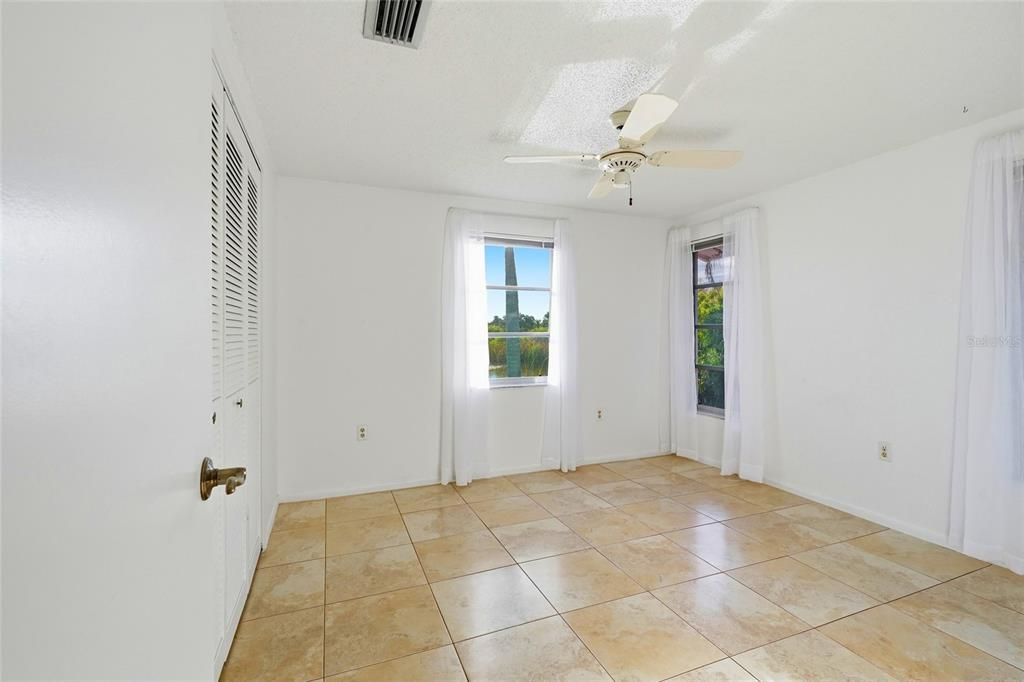 En Venta: $495,000 (3 camas, 2 baños, 1564 Pies cuadrados)