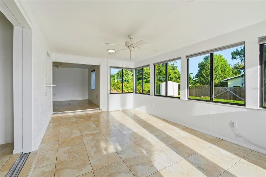 En Venta: $495,000 (3 camas, 2 baños, 1564 Pies cuadrados)