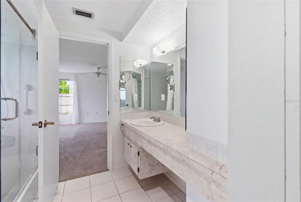 En Venta: $495,000 (3 camas, 2 baños, 1564 Pies cuadrados)