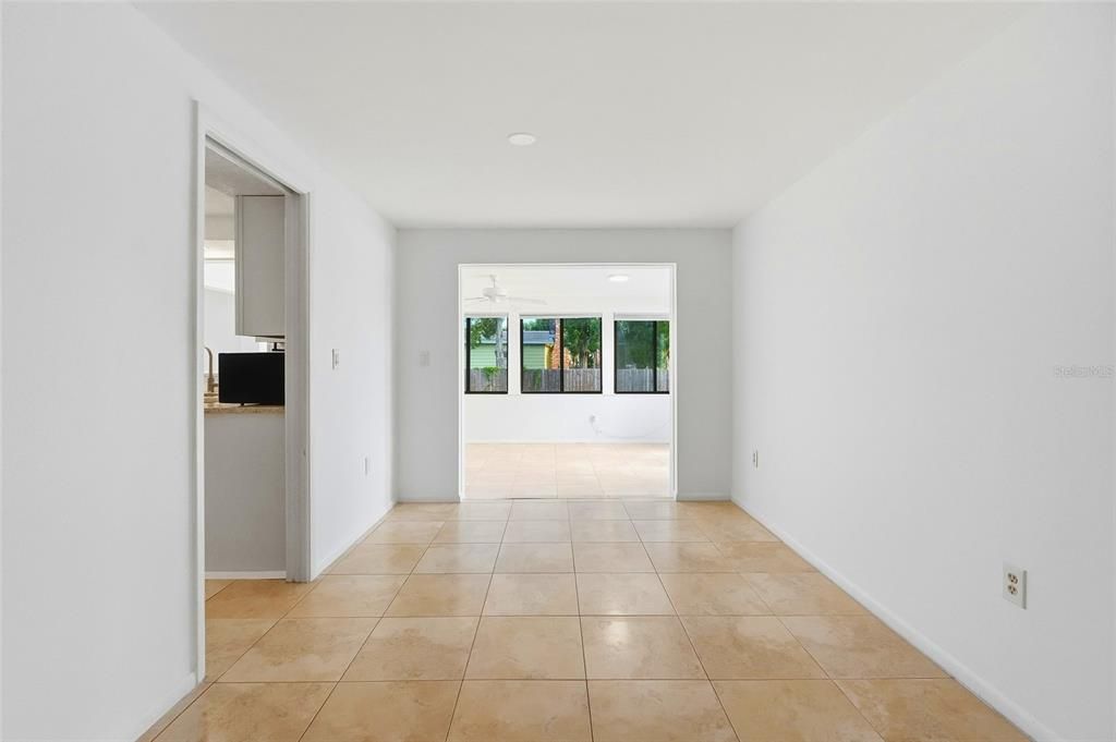 En Venta: $495,000 (3 camas, 2 baños, 1564 Pies cuadrados)