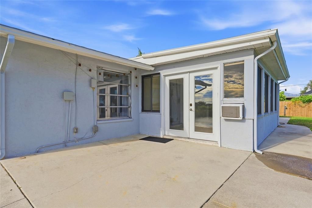 En Venta: $495,000 (3 camas, 2 baños, 1564 Pies cuadrados)