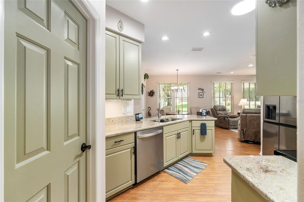 For Sale: $394,300 (2 beds, 2 baths, 2109 Square Feet)