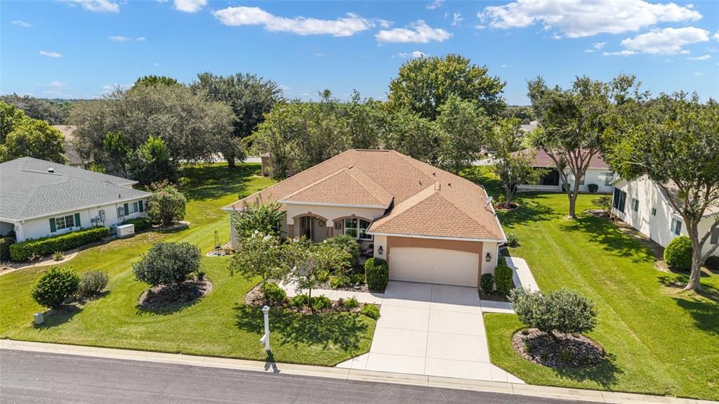 For Sale: $394,300 (2 beds, 2 baths, 2109 Square Feet)
