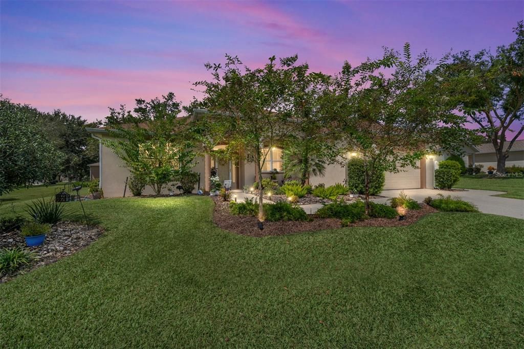 For Sale: $394,300 (2 beds, 2 baths, 2109 Square Feet)