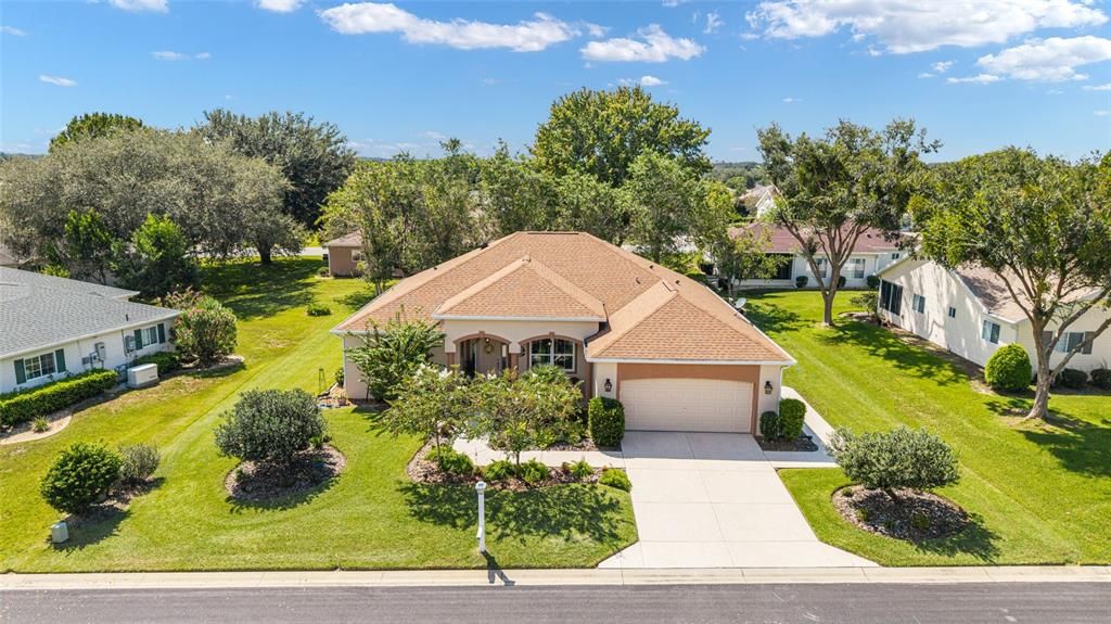 For Sale: $394,300 (2 beds, 2 baths, 2109 Square Feet)
