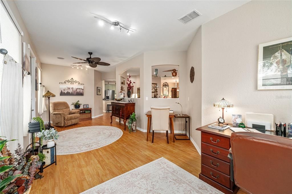 For Sale: $394,300 (2 beds, 2 baths, 2109 Square Feet)