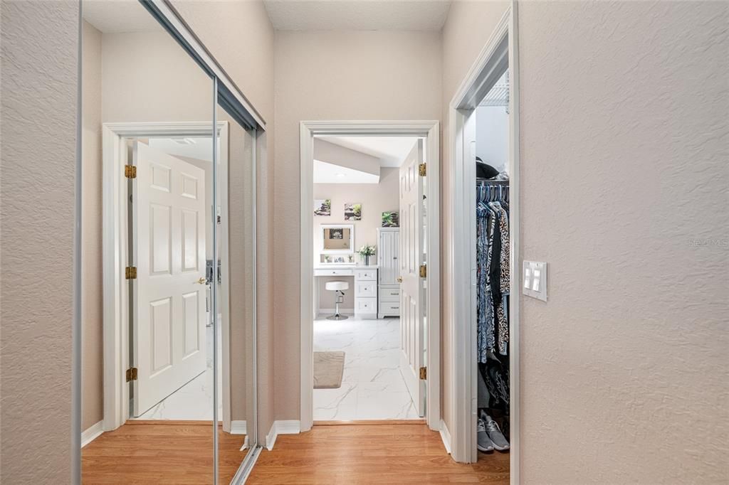 For Sale: $394,300 (2 beds, 2 baths, 2109 Square Feet)