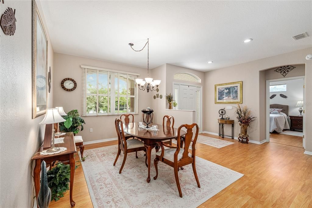 For Sale: $394,300 (2 beds, 2 baths, 2109 Square Feet)