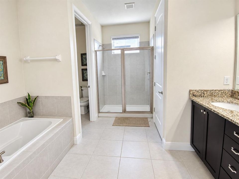 В аренду: $3,750 (6 спален, 6 ванн, 2831 Квадратных фут)