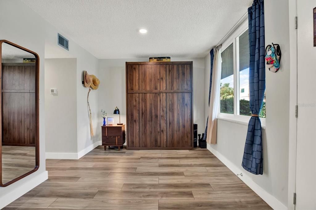 En Venta: $159,900 (1 camas, 1 baños, 930 Pies cuadrados)